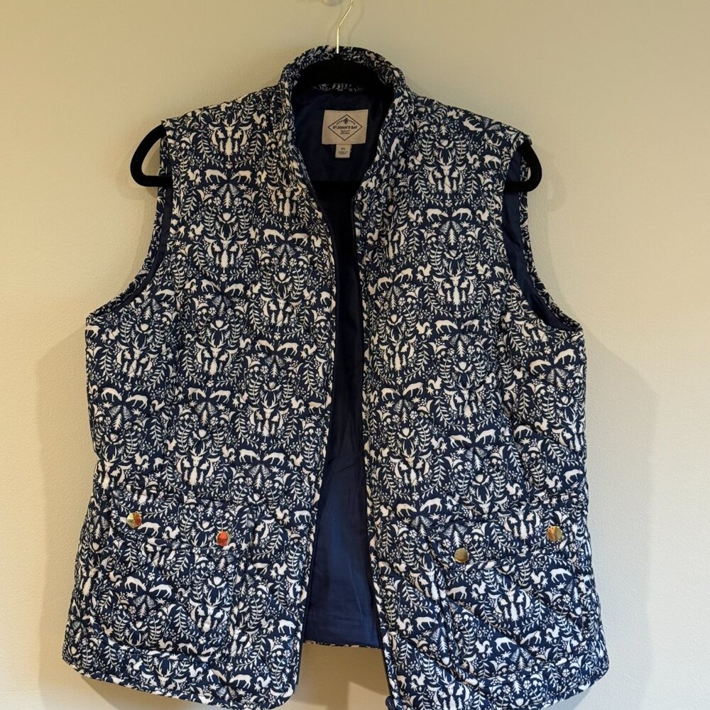 Wildlife pattern vest